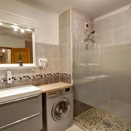 Apartman Lumineux Avec Balcon, 2 Chambres, Parking Prive, Proche Gare A - Fr-1-496-272